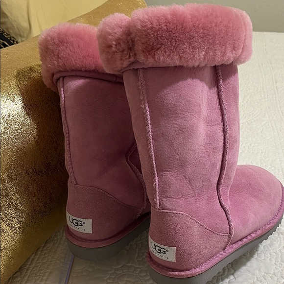 UGG  Light Pink  Boots - Picture 4 of 6